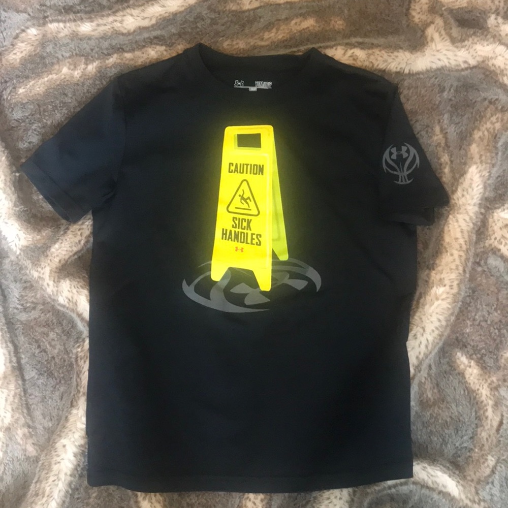 Under Armour Basketball Handles T-Shirt Small